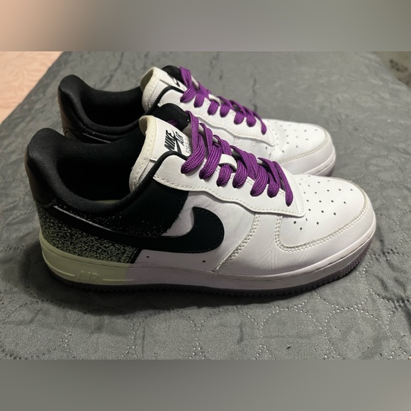 Nike Shoes - Nike Air Force 1